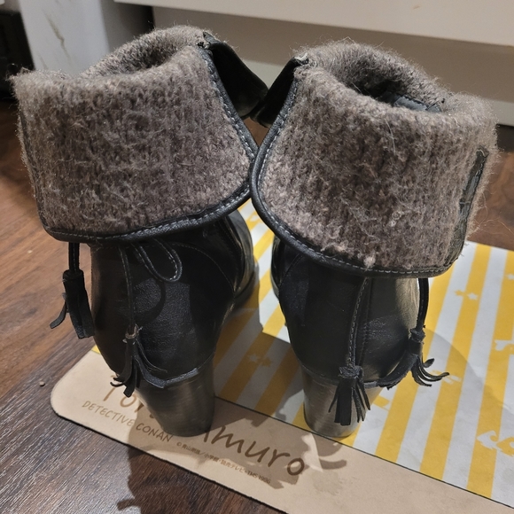 Mustang ankle boots.  Preloved - Picture 3 of 4